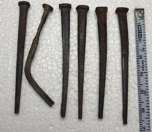 Lot Of 13 Antique Various Nails (Railroad, Square, Blacksmith) - Picture 6 of 7