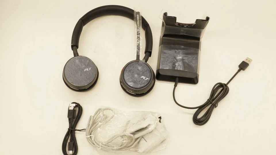 Poly Studio P5 Webcam with Voyager 4220 UC Headset Kit