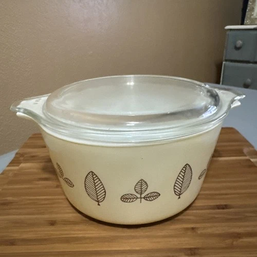 Pyrex Buffet Twins Small Casserole Bowl Beige Gold Leaves Lid 473 1 Qt
