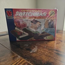LIFE-LIKE 8203 OPERATING SWITCHMAN -HO Scale - NEW SEALED BOX