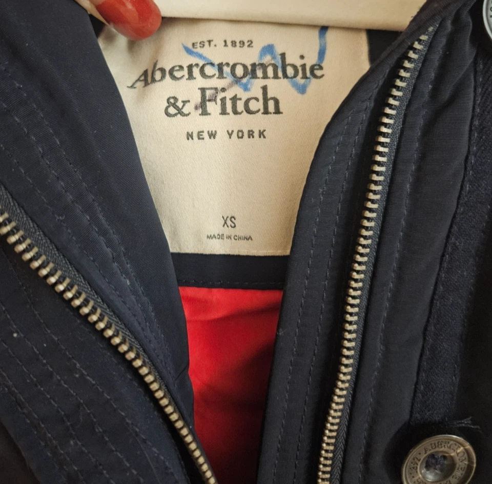 Abecrombie fitch women's puffer down jacket sz XS - Image 2 of 4