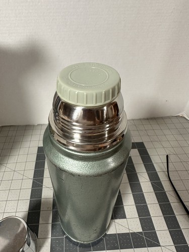 Vtg Aladdin Stanley Thermos A-944CH Unbreakable Quart 1980 Used, In Great Condi - Picture 11 of 13