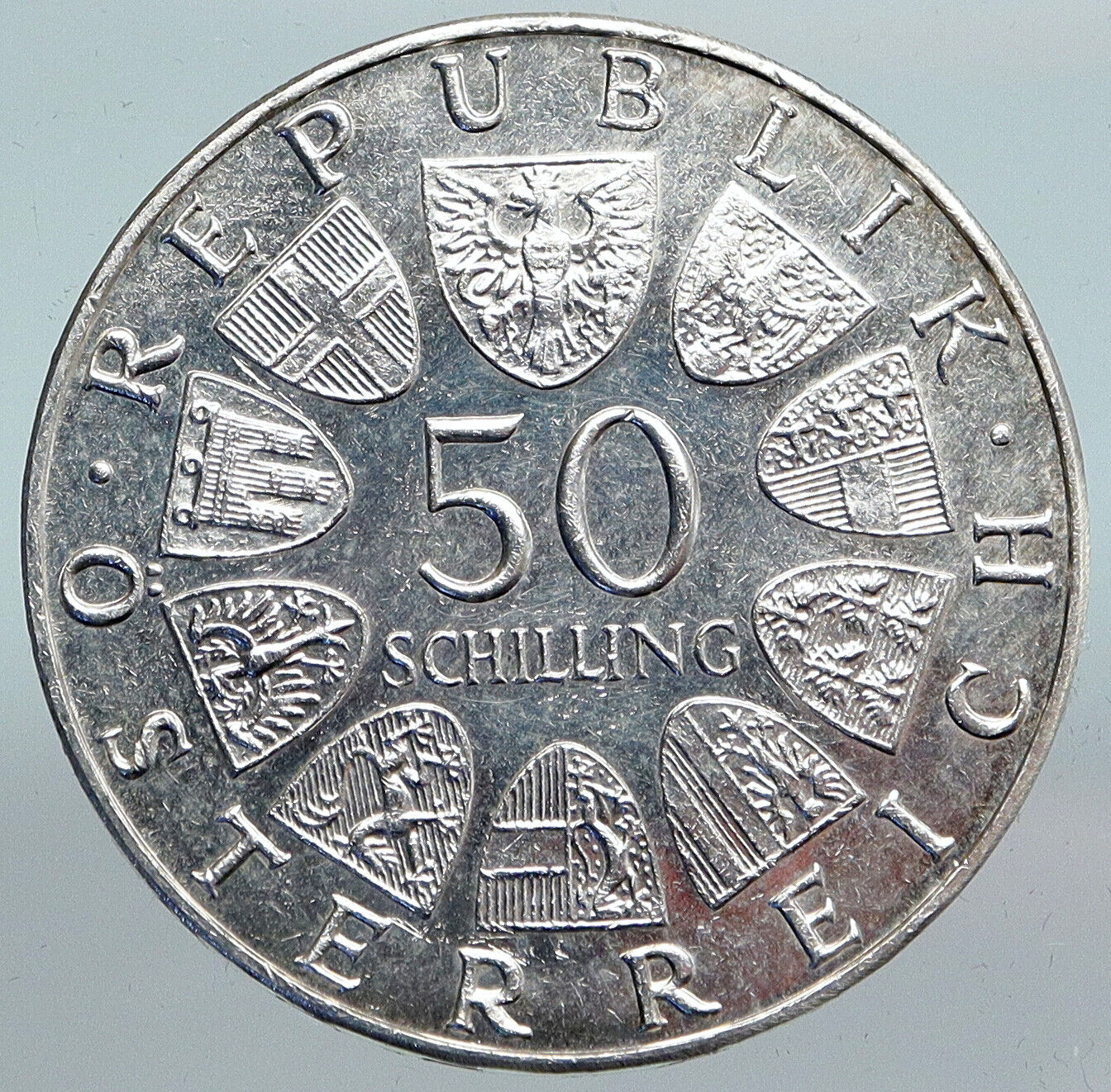 Foto 2 di 3