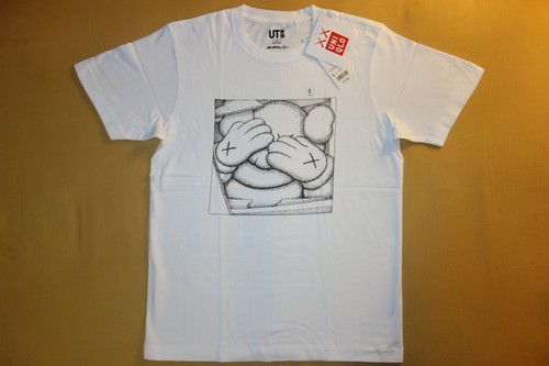 Kaws x Uniqlo UT 2016 Short Sleeve 