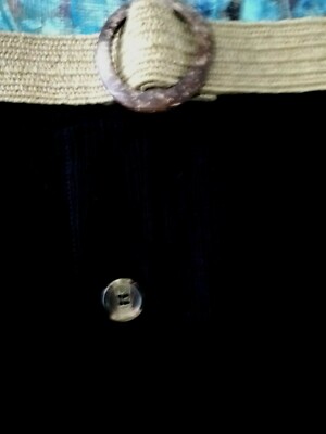 16w 18w BLACK BELTED EASY CARE  W.LANE BUTTONED  MIDI SKIRT  NWT  $29