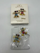 Hallmark 2006 Ornament JUMPING FOR JOY Mickey & Minnie Walt Disney