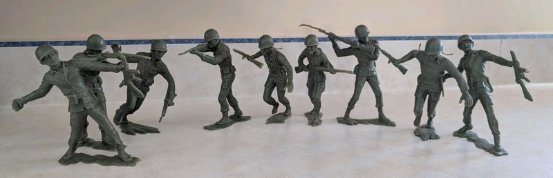 Set of 9 Louis Marx 1960's 6" WW2 WWII USMC Green Toy Plastic Soldiers Vintage 