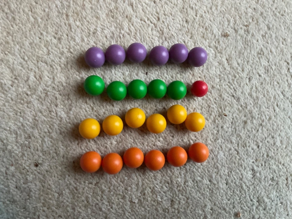 Vintage Stay Alive The Ultimate Survival Board Game by MB GAMES 1993 ~ Complete - Image 3 of 4