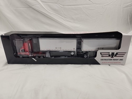 DCP by FIRST GEAR Southeastern Freight Lines Volvo Doubles 60-1975 Rare Internal