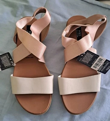 Ladies Summer Sandles Size 4.5 - Image 1 of 4