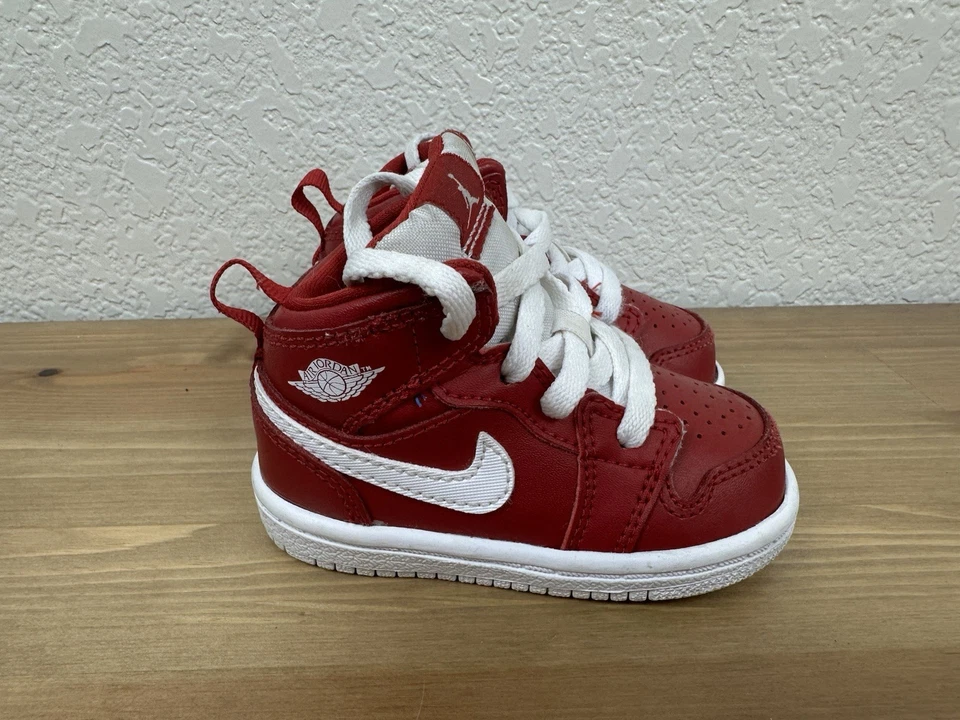 Nike Air Jordan 1 Retro High Shoe Baby Toddler 4C Red Sneakers Golf Putter Cover - Image 2 of 4