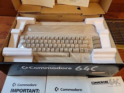 Mint Vintage 1986 Commodore 64C Personal Computer w/Box TESTED & WORKS 