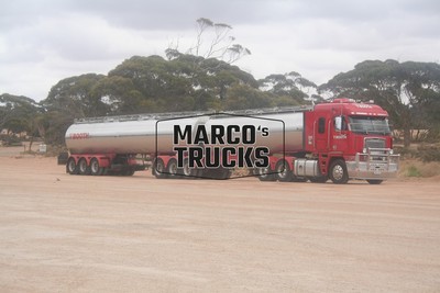 LKW Foto Freightliner Argosy Tankwagen Auflieger Australien rot BOOTH #g6acd