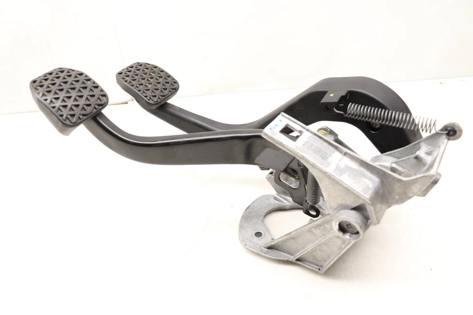 BMW 435I 2015-2016 GRAN CUPÉ - Conjunto de embrague/pedal de freno 6859640 Foto 2 de 4