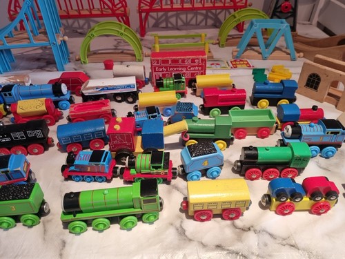 Brio/Thomas Large Set Of 45 Vehicles, Accessories And Lots Of Track - Picture 4 of 9