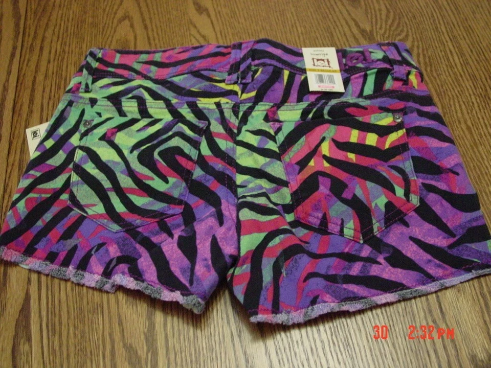 Pantalones cortos vaqueros Lei LEI para mujer Foto 3 de 3