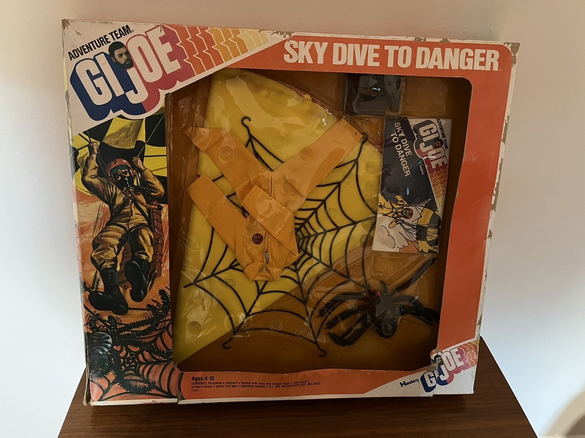 1975 GI JOE Hasbro Adventure Team Sky Dive To Danger MIB Parachute