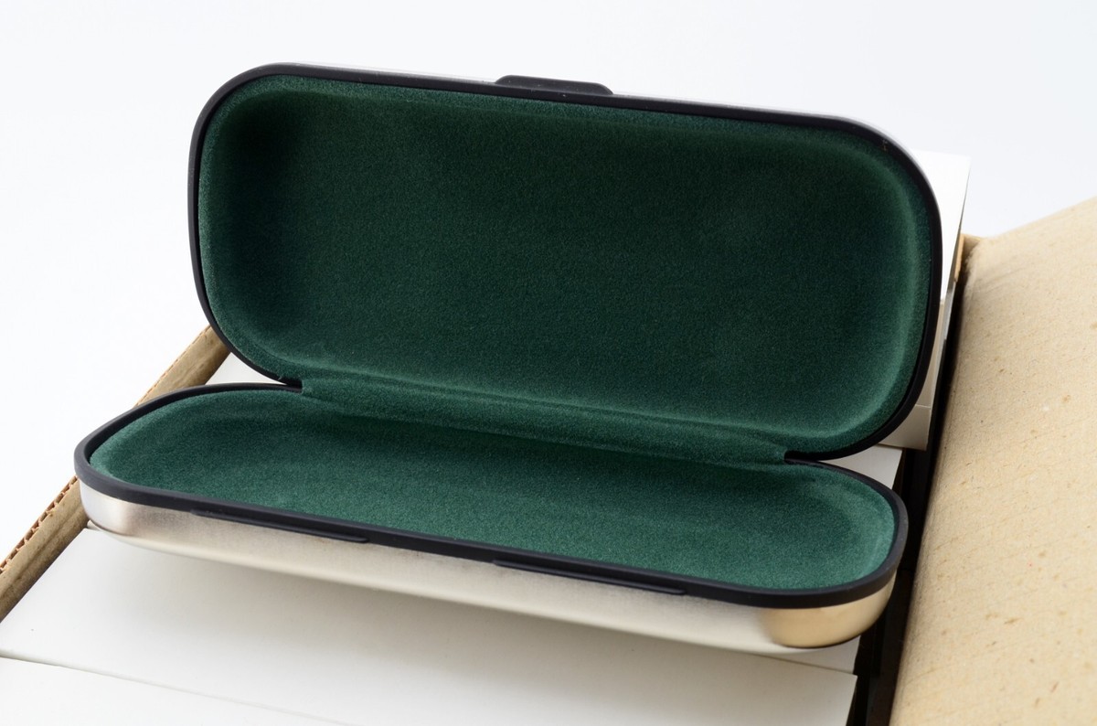 JEAN PAUL GAULTIER Brillenetui Metal Case Silver Iconic 90s JEAN PAUL GAULTIER Brillenetui Metal Case Silver Iconic 90s