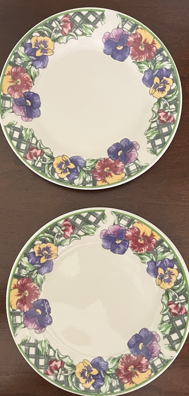 Set of 2 Vintage Gibson Designs Stoneware Pansy Salad Plates Discontinued 7.5 “