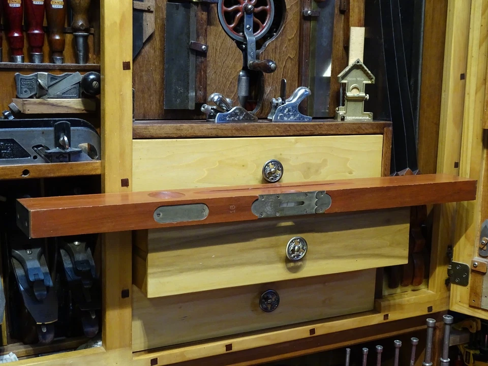 Disston 28" Plumb and Level No. 16 Ajustables, Acabado Original, Etiqueta de Papel Foto 4 de 4