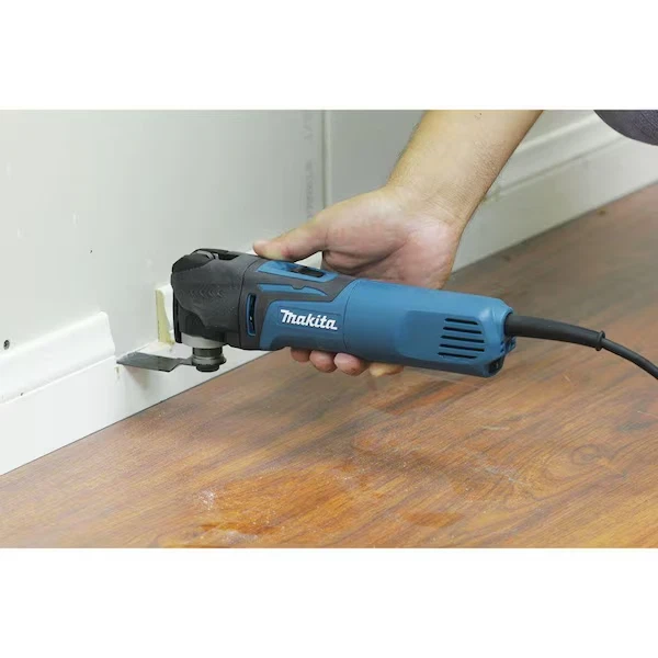Makita 3 Amp Variable Speed Corded Oscillating Multi-Tool Kit - TM3010CX1 || New - Image 3 of 4
