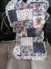 POUPÉES POUSSETTE / COUSSIN D'ASSISE CHAISE HAUTE. PETITE TAILLE