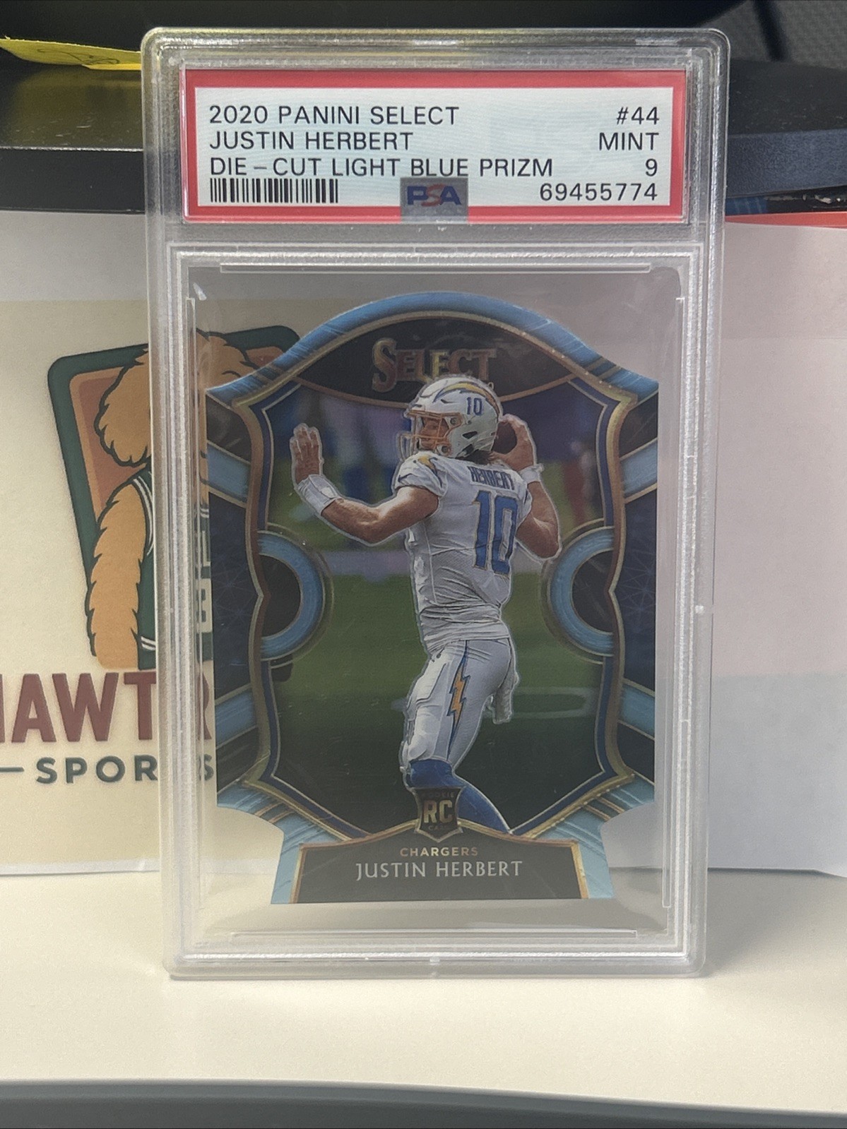 2020 PANINI SELECT DIE-CUT LIGHT BLUE PRIZM #44 JUSTIN HERBERT RC PSA 9