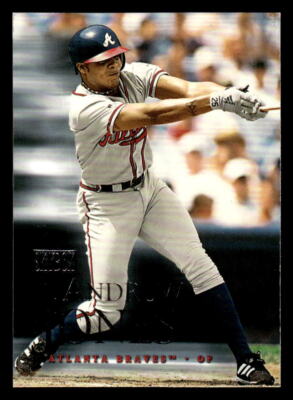 2000 SkyBox #50 Andruw Jones