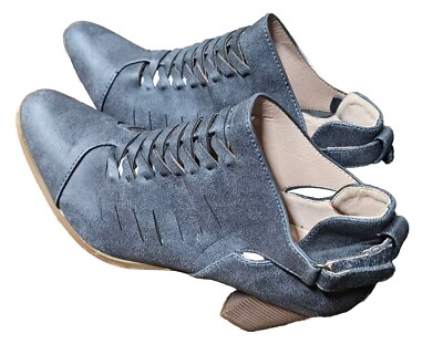 AWS Women s Shoes Gray Brown Block Heel Suede Booties Size 8 Strap White Stitch 