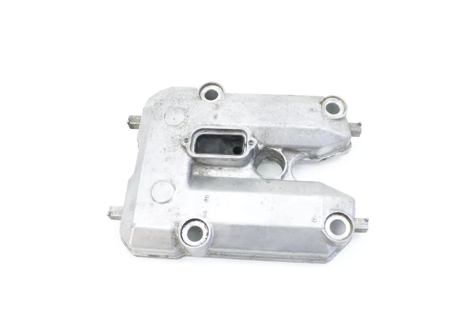 06-22 CUBIERTA CULATA EXTREMO SUPERIOR MOTOR SUZUKI BOULEVARD M109 M109R DELANTERA Foto 3 de 4