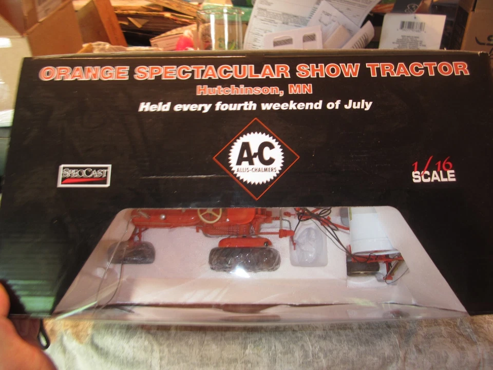 SPECCAST CLASSIC Allis Chalmers D15 w/#30 Sprayer 1/16 Diecast Farm Tractor - Image 4 of 4