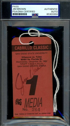 Jim Brown PSA DNA signed 1982 Cabrillo Classic Press Pass Autograph