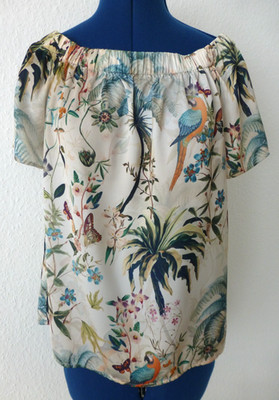 Shirt H&M S Top Bluse tropisch Tropen Papagei Blumen Schmetterling Palme Maße su