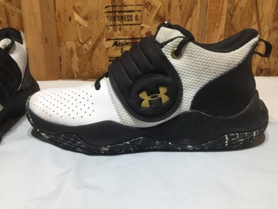 Under Armour Grade School Zone BB Basketball Shoe Boys 6.5 Black White