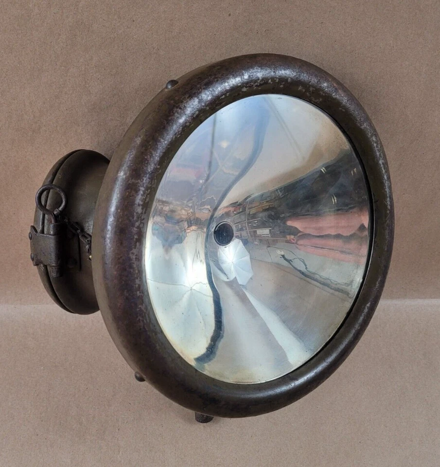 Lámpara de cabeza de faro Victor vintage con luz de búsqueda de foco OD verde militar? Foto 2 de 4