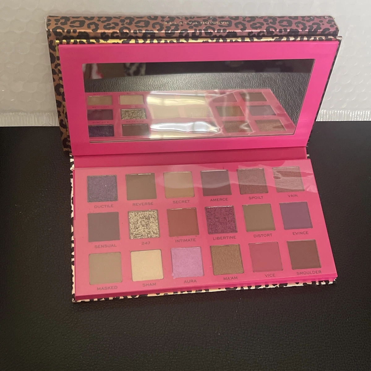 Neutral eyeshadow palette deals