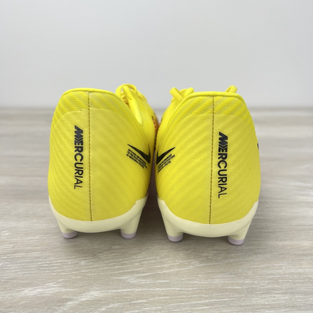 Nike Zoom Mercurial Vapor 15 Academy MG  display picture 1