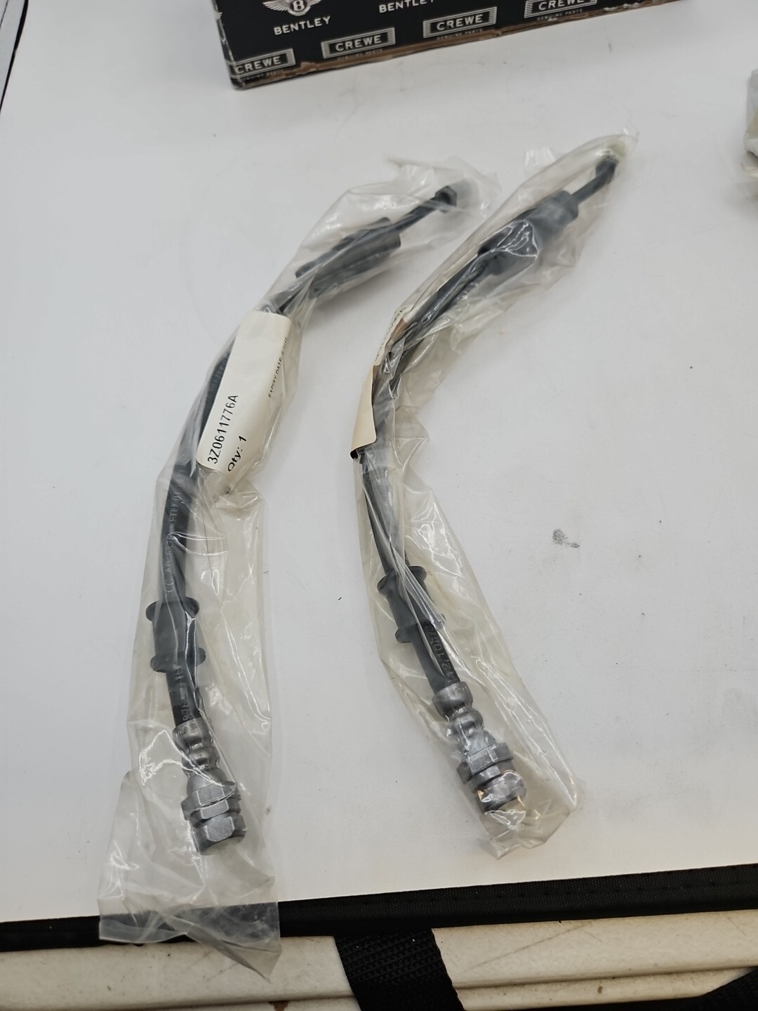 BENTLEY REAR BRAKE HOSE KIT (JNV698996)