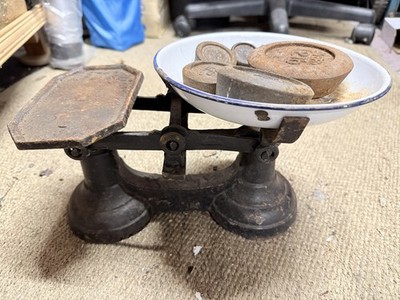 Antique 19th Century Cast Iron Balance Scales With Weights & Enamel Pan