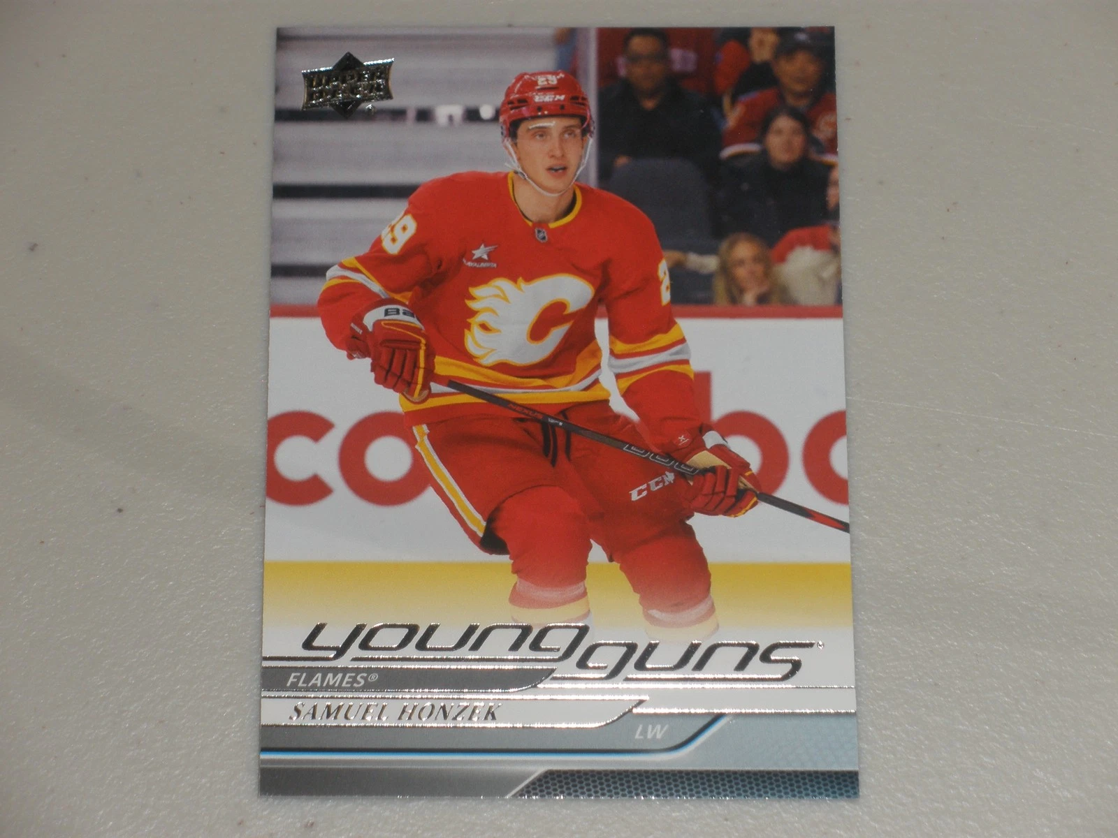 Samuel Honzek trading card