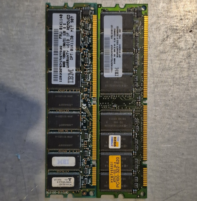 IBM 128MB (2x64MB) SDR SDRAM PC-100 168-Pin DIMM ECC FRU 01K1140