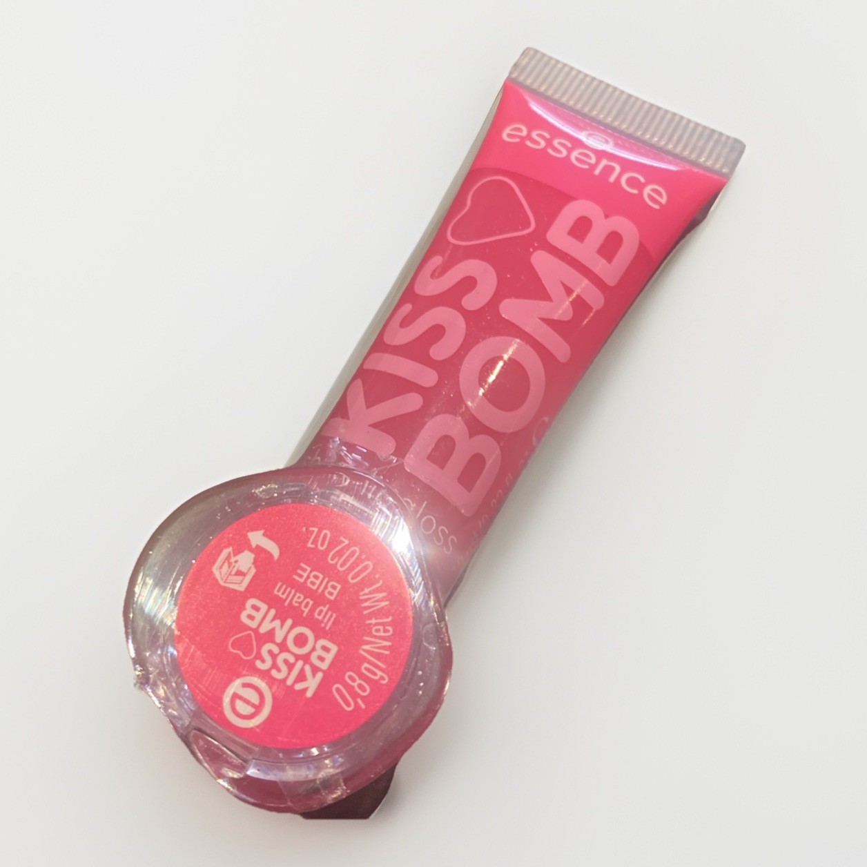 essence Kiss Bomb Lipgloss & Lip Balm Strawberry Sweetie Glossy Limited Edition! - Image 3