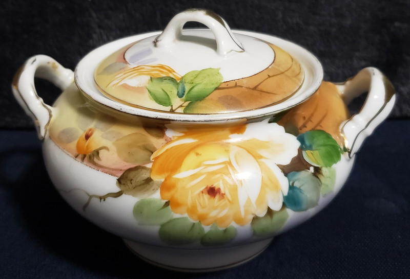 Vintage Nippon Covered Sugar Bowl Yellow Roses  6" X 3 1/4"