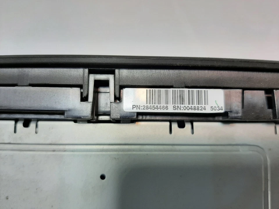 SKODA RAPID NH3 5J0035161E Musik-Player ohne GPS 1.60 Diesel 66kw 2013 17198647 - Bild 4 von 4