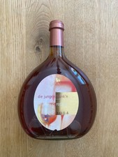 Biete eine Flasche die jungen Frank´n 2004 Rotling, 11,5%, 750ml. Siehe Bilder