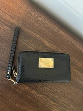 MICHAEL KORS BLACK LEATHER Wristlet CLASSIC ID CC CASE PURSE GOLDTONE VERY NICE