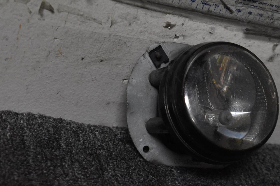 MERCEDES BENZ ML550 2008-2011 BASE LUZ ANTINIEBLA LADO IZQUIERDO FÁBRICA OEM Foto 3 de 4