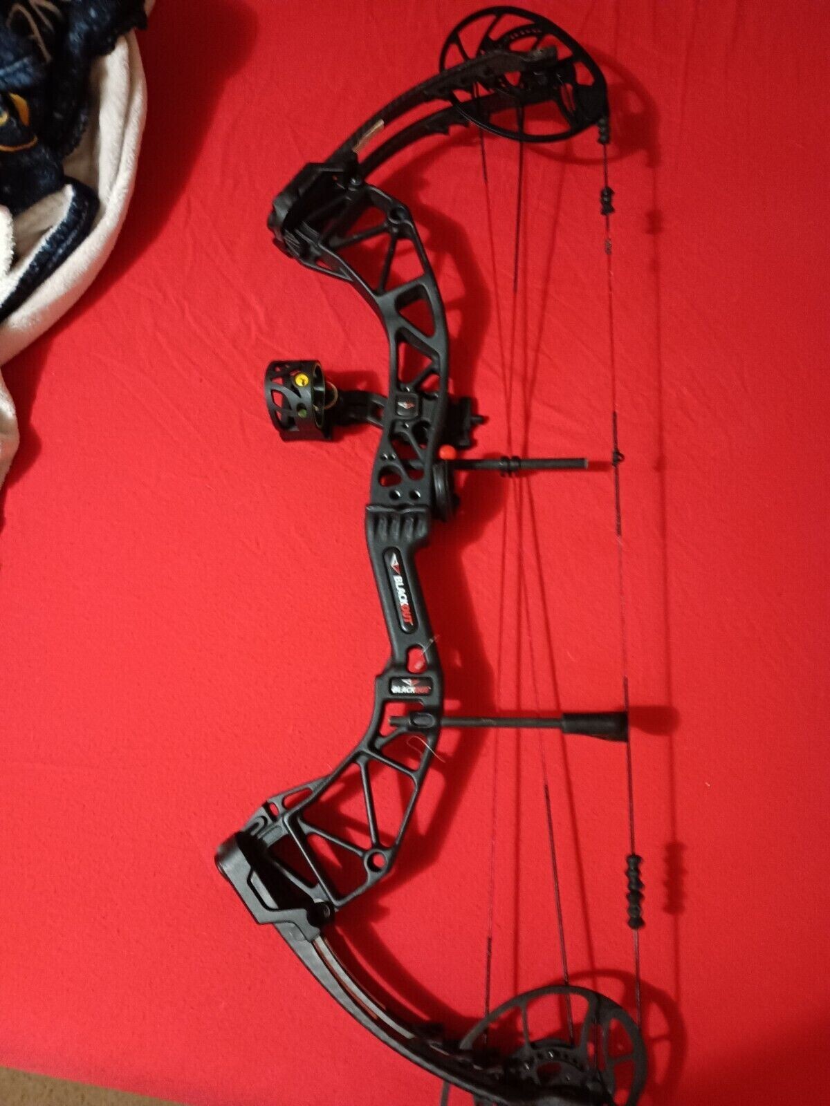 🔥Bear Archery Blackout Epic Compound Bow Shadow Black Right Handed