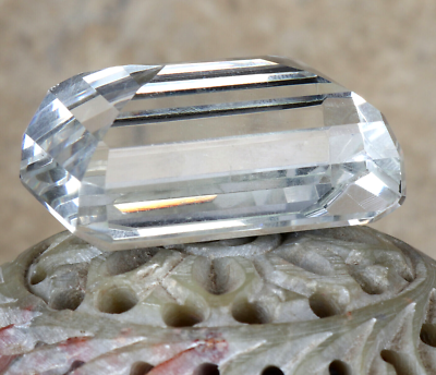 Topaze Blanche Taillée émeraude 61,00 Carats – Pierre Précieuse Lab Créée, Excellente Qualité