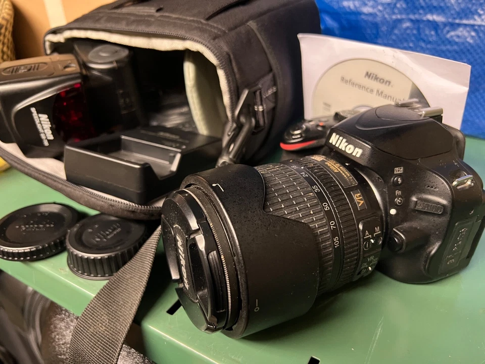 Nikon D D5100 16.2 MP SLR-Digitalkamera - Schwarz (Kit m/ AF-S DX 18-55mm...